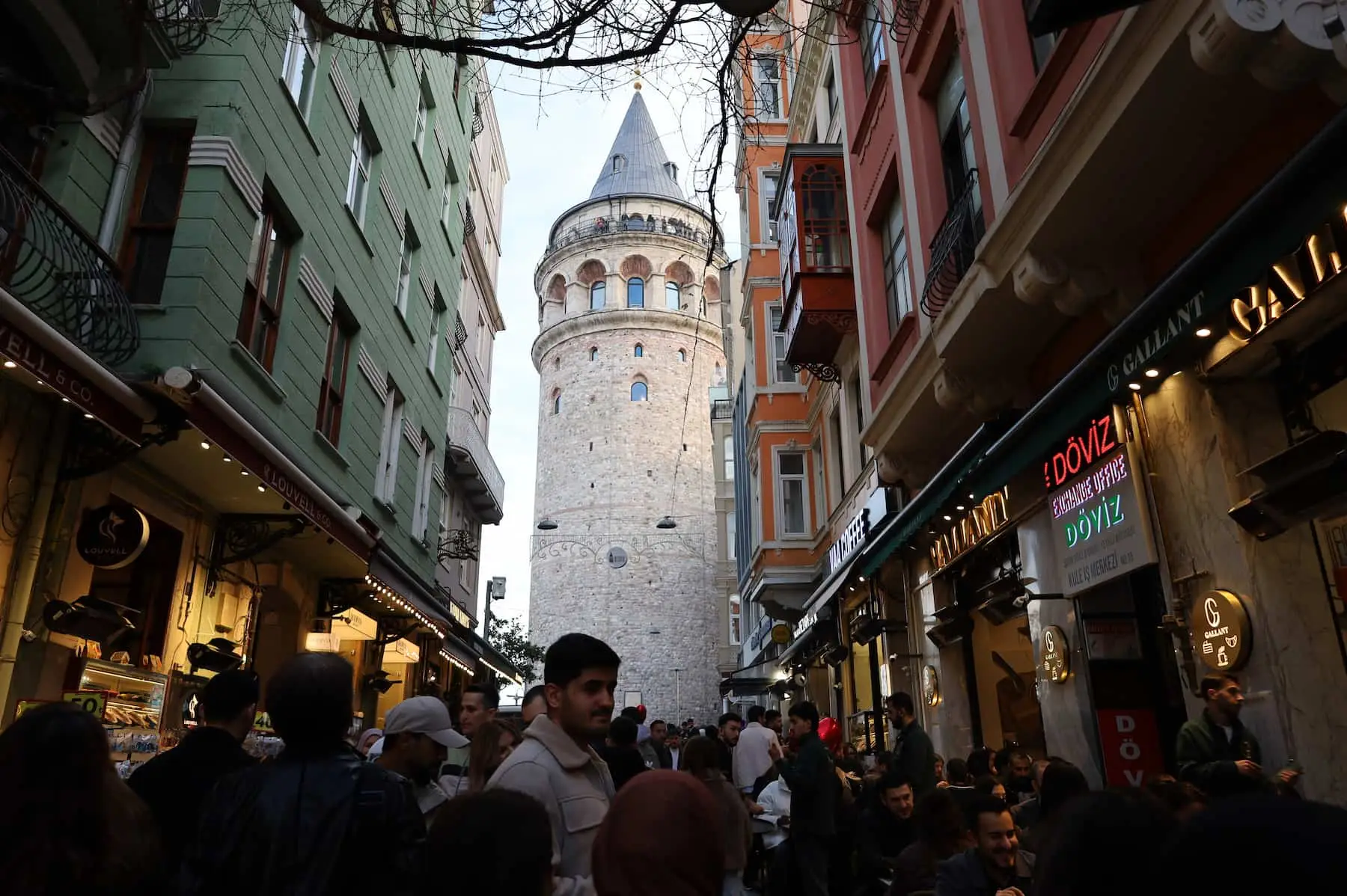 Affordable Istanbul Travel: Beyoğlu